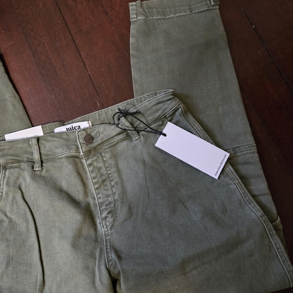 Mica Green Cargo Style High Rise Tapered Crop Straight Leg Pants NEW - Picture 5 of 8